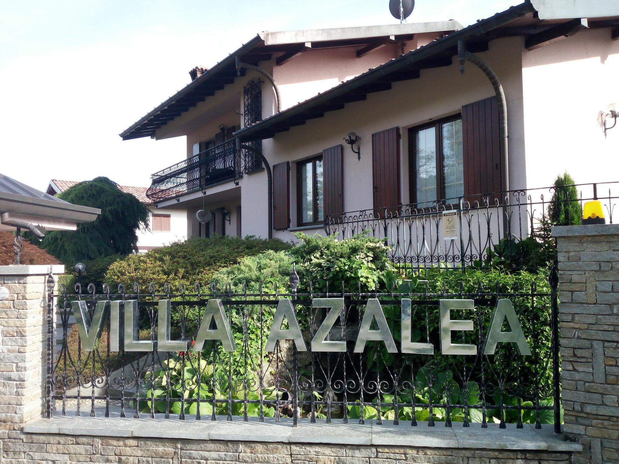 Villa Azalea San Fermo della Battaglia Екстер'єр фото